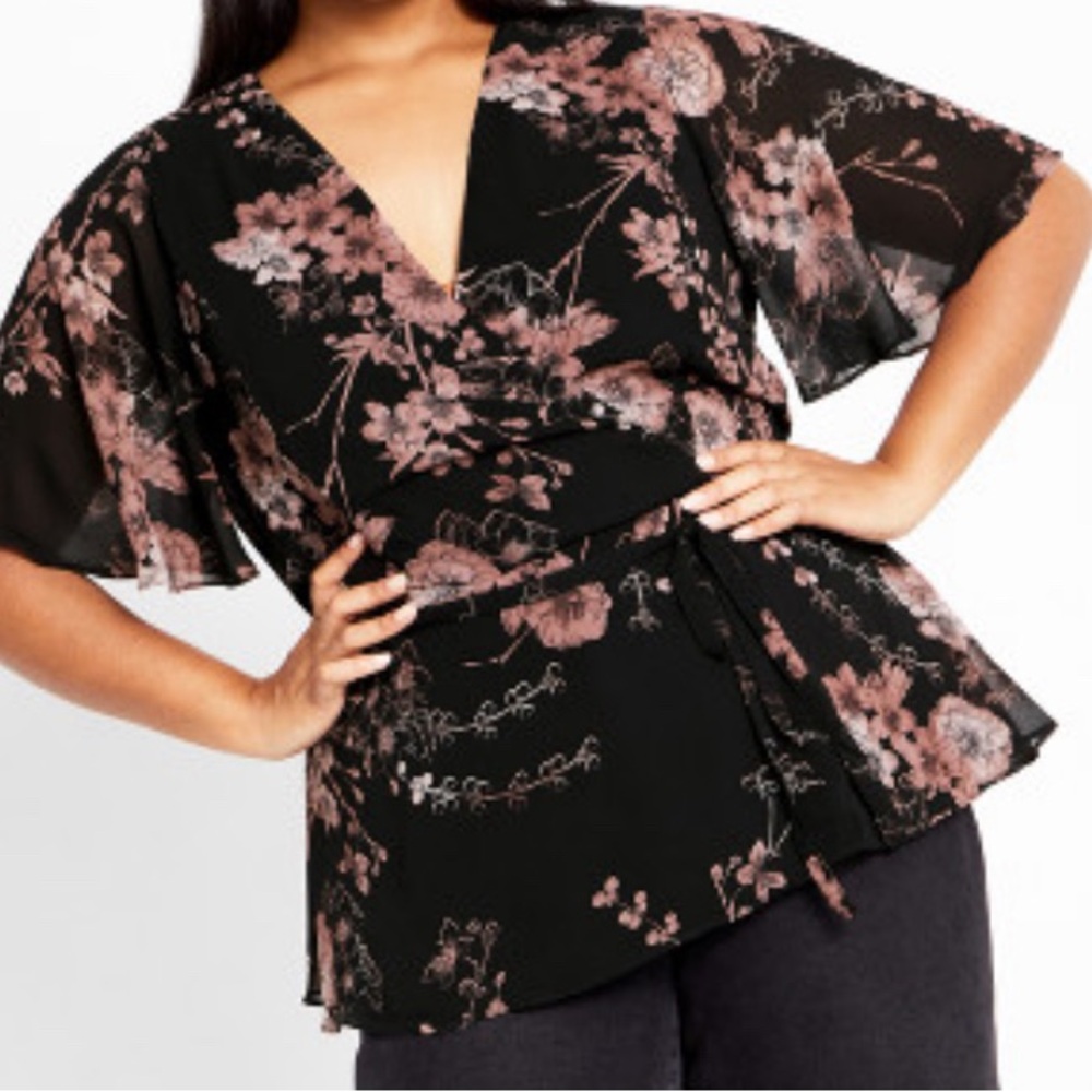 New with tags City Chic Blossom Top - M/18